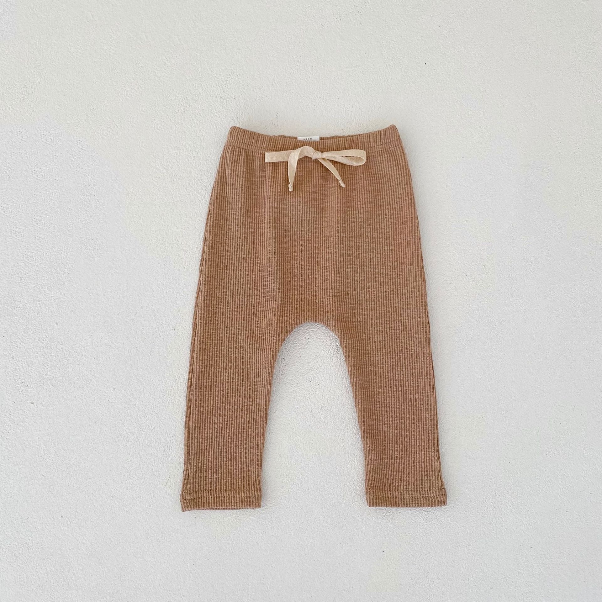 Comfortable and stylish baby pants – High-quality materials for versatile everyday wear